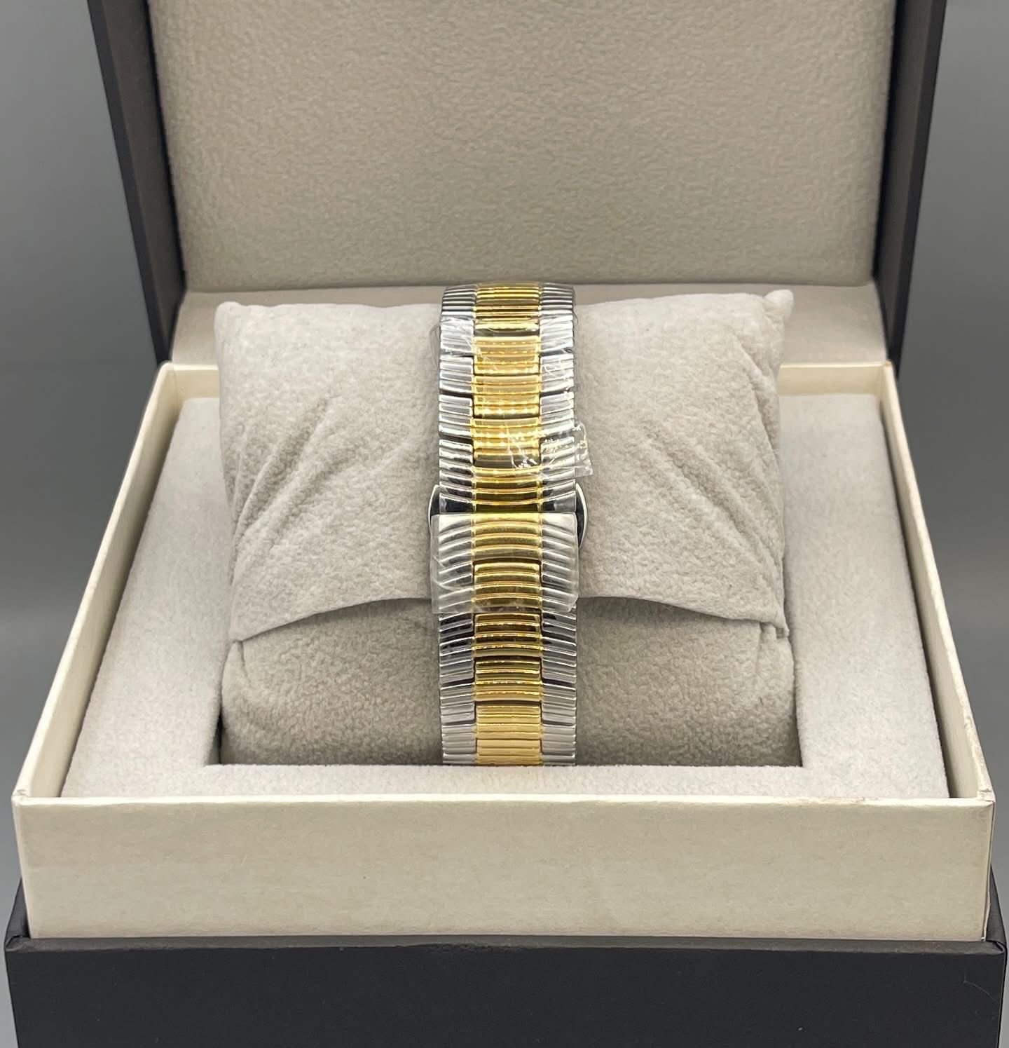 Missoni Optic Zigzag with classic Roma numerals with stunning braclet – 35mm - Image 8