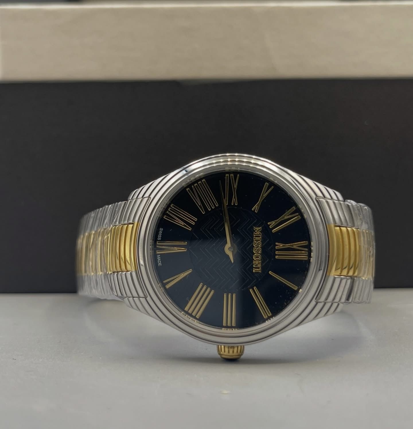 Missoni Optic Zigzag with classic Roma numerals with stunning braclet – 35mm - Image 7